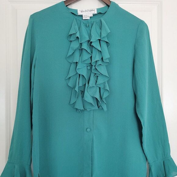 Diane Von Furstenberg Tops - Diane Von Furstenberg Silk  ruffle front blouse size S
